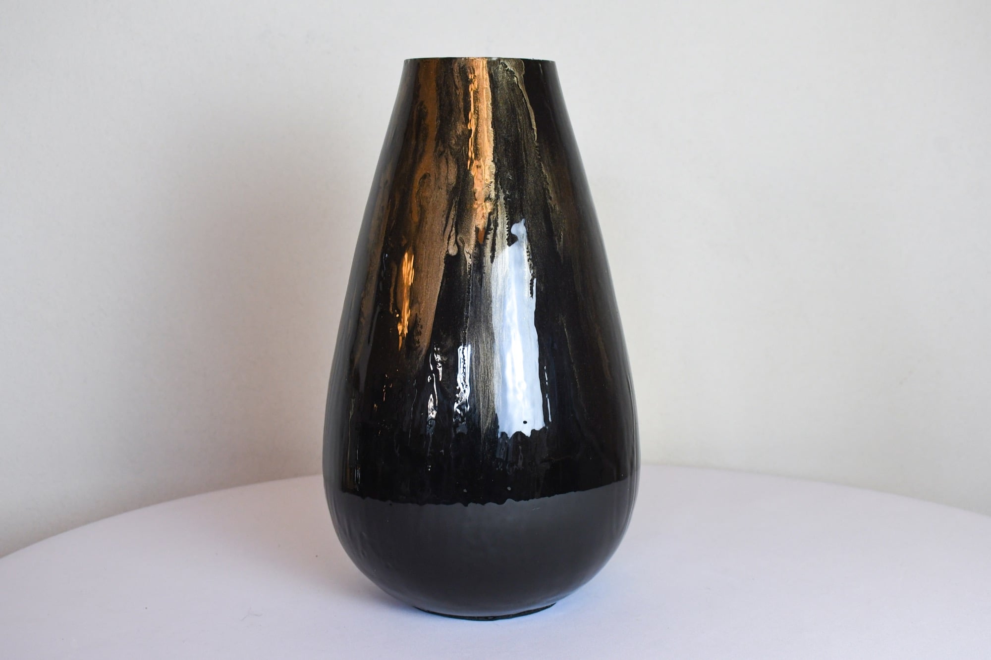 Dekorative Vase aus Glas in Schwarz-Gold-Optik groß