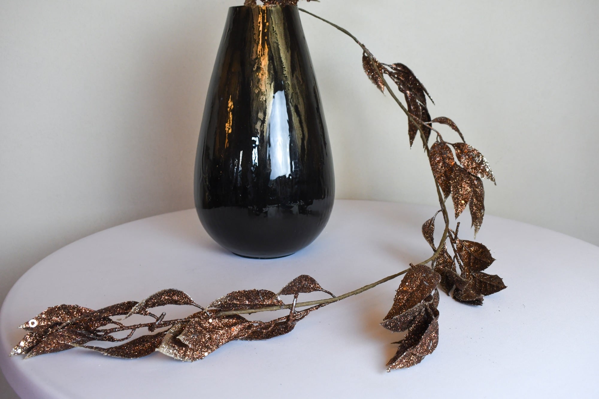 Dekorative Vase aus Glas in Schwarz-Gold-Optik groß