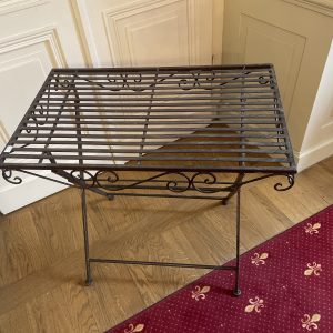 Gartentisch antike Optik